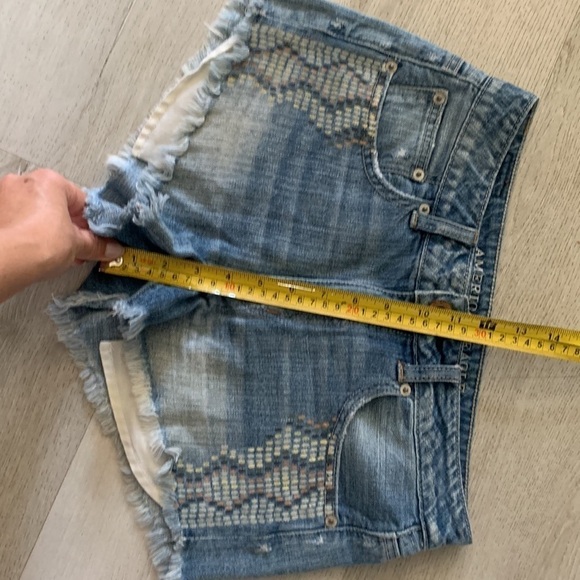 American Eagle Hi-Rise Festival Cutoff Jean‎ Shorts size 2 - Picture 7 of 10